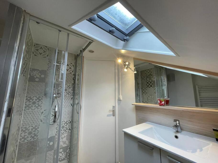 Appartement Le Cinq Sens, Studio Proche De La Gare à Pontoise Extérieur photo